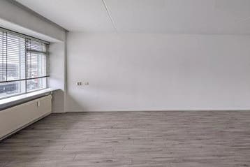 Appartement Koningsplein in Tilburg, Tilburg, Noord-Brabant, Via bemiddelaar, Appartement
