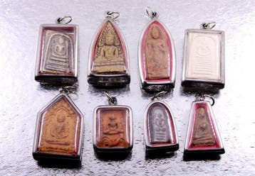 8 hangers, talismannen / amuletten voor meditatie,
