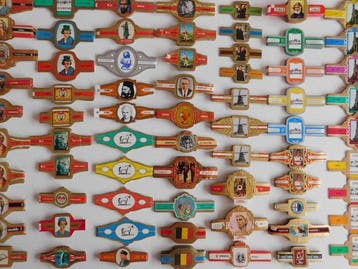 Sigarenbandjes 65 Prachtige Complete Series - Gesorteerd uit