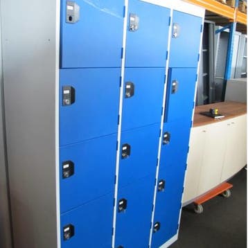 (MDK-104508) Overtoom EKWO lockerkast grijs met blauw, Ophalen of Verzenden, Gebruikt