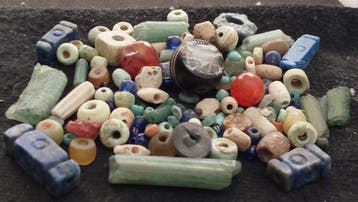 Oudegyptisch naar Romeins Glas meer dan honderd oude kralen