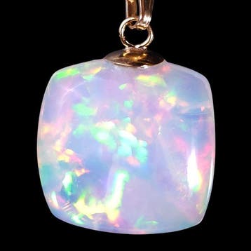 Prachtige 8,6 ct Ethiopische opaal met kussenvormige snede