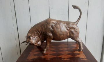 Beeldje - Stier - 40 cm - Brons