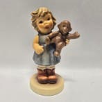 Goebel - Beeldje - Hummel #2069/A - Monkey Business - TMK8 -