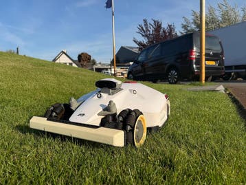 Mammotion LUBA 2 AWD 3000 Robotmaaier | Gebruikt | RTK, Ophalen, Gebruikt, Bestuurbaar via app, Mammotion Luba 