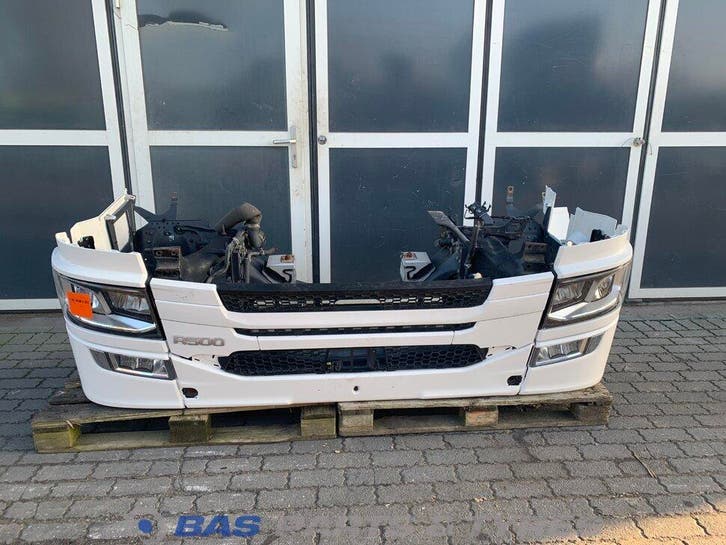 Bumper Scania R-Serie 3082333, Auto-onderdelen, Vrachtwagen-onderdelen, Gebruikt, Scania, Carrosserie en Plaatwerk, Ophalen