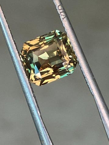 1 pcs Groen, Geel Alexandriet - 3.42 ct - International, Nieuw