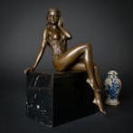 Beeld, Exclusief beeld: Zittende Dame - 24.5 cm - Brons,