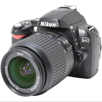 Nikon D40 CCD sensor equipped + AF-S NIKKOR 3.5-5.6/18-55mm, Audio, Tv en Foto, Fotocamera's Digitaal, Nieuw