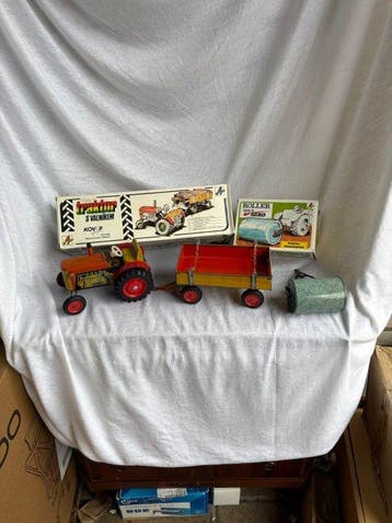 KOVAP Blikken Tractor met Aanhanger & Wals – Met Dozen -