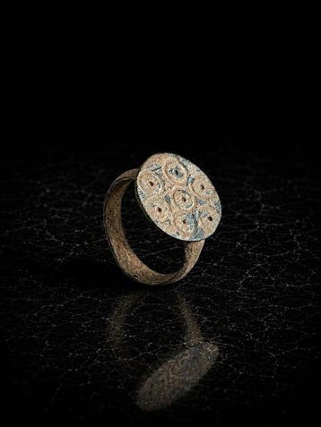 Laat-Romeins / Vroeg-Byzantijns Brons Ring - 4e tot 7e eeuw