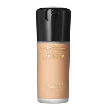 MAC Cosmetics - Studio Radiance Serum Foundation - C3.5, Ophalen of Verzenden, Nieuw, Gehele gezicht, Make-up