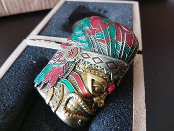 Zippo - Ornamental Chief High Relief – 2025 – Caixa de, Nieuw