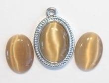 2x plaksteen glas cate-eye ovaal Zandkleur 18 x 13 mm (ex..., Ophalen of Verzenden, Nieuw, Overige typen
