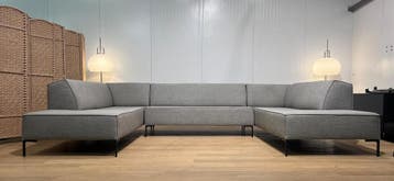 ZGAN Design on Stock Bloq U-Bank Dormeuse Grijs, Huis en Inrichting, Banken | Bankstellen, Hoekbank, 300 cm of meer, Ophalen of Verzenden