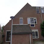 Huis in Lelystad gevonden voor €2000,- pm, Huizen en Kamers, Garages en Parkeerplaatsen