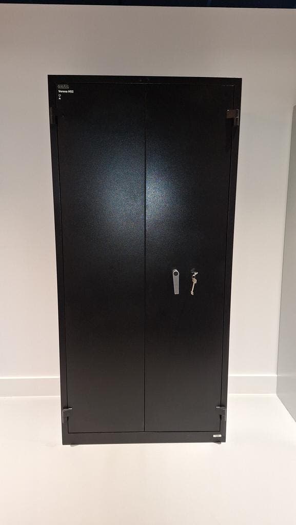 Salvus Verona HS2 RAL 9005 (Showroommodel), Huis en Inrichting, Brandblussers en Brandkasten, Zo goed als nieuw, Brandkast, Ophalen of Verzenden