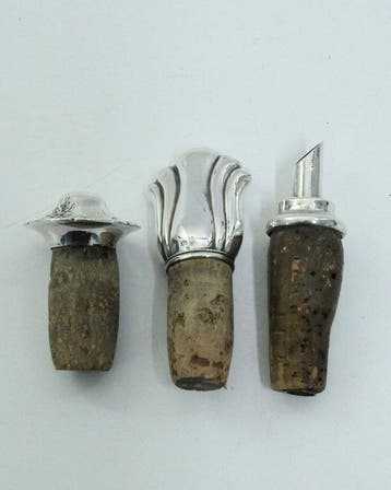 2 Antieke sierkurken + 1 schenkkurk (1863-1946) -