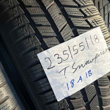 2 x Toyo Snowprox 235-55-18 Winterbanden 8mm, 18 inch, Gebruikt, 235 mm, Band(en)