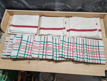 Servet (15) - 54 cm - 51 cm