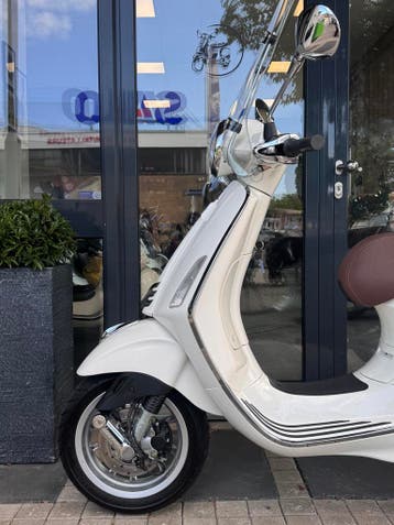 Vespa Primavera IGET E5 brom | 1300km! | 12 mnd. garantie, Overige modellen, Maximaal 45 km/u, Ophalen of Verzenden, Zo goed als nieuw