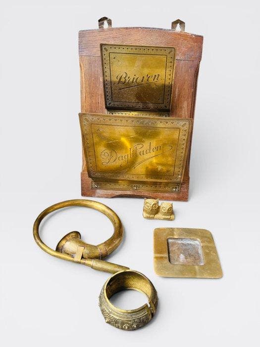 Themacollectie - Set van decoratieve curiosa in messing. -, Antiek en Kunst, Curiosa en Brocante
