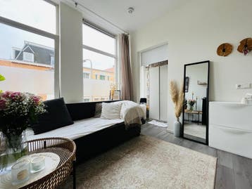 Te huur: Studio Johannes Camphuijsstraat in Den Haag, Den Haag, Zuid-Holland