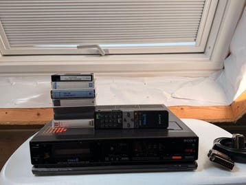 Sony EV-AV300EC Video8 camera