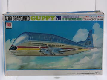 Schaal 1:144 Otaki OT2-11-1000 Aero Spacelines Guppy 201..., Hobby en Vrije tijd, Ophalen of Verzenden, Gebruikt