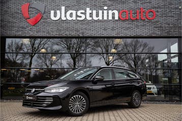 Zakelijke Lease |  Volkswagen Passat Variant 1.5 eTSI Elegan, Automaat, Gebruikt, Zwart, Overige brandstoffen