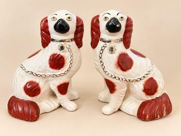 Beeldje - Staffordshire hondjes-hoerenhondjes (2) -, Antiek en Kunst