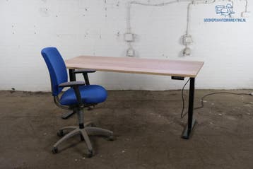 Elektrisch bureau Halifax zwart frame 180 cm geheugenfunctie, Huis en Inrichting, Zit-sta bureau, Gebruikt, Verzenden, Overige merken