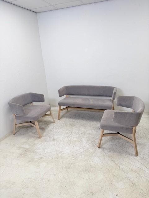Billiani Croissant set fauteuils 572 en sofa 573 lichtgrijs, Zakelijke goederen, Kantoor en Winkelinrichting | Kantoormeubilair en Inrichting