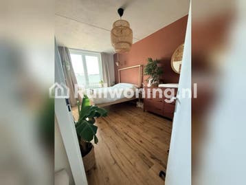 Uithoorn: Ruime flat met 3 kamers, Huizen en Kamers, Amsterdam
