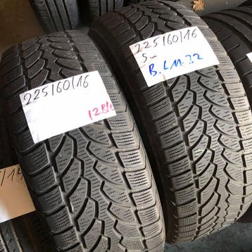 2 x Bridgestone Blizzak LM-32 225-60-16 Winterbanden 5mm, Gebruikt, 16 inch, Band(en), Personenwagen