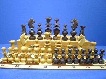 Magnifique jeu déchecs en buis type La Régence Paris King