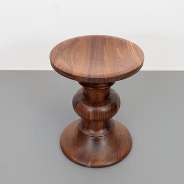 4x Vitra Eames Stool B Bijzettafel Amerikaans Notenhout, Minder dan 45 cm, Minder dan 55 cm, Rond, Nieuw