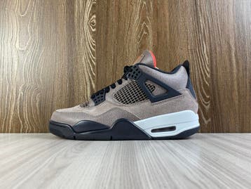 Jordan 4 Retro | Taupe Haze, Bruin, Nieuw, Ophalen of Verzenden, Sneakers of Gympen