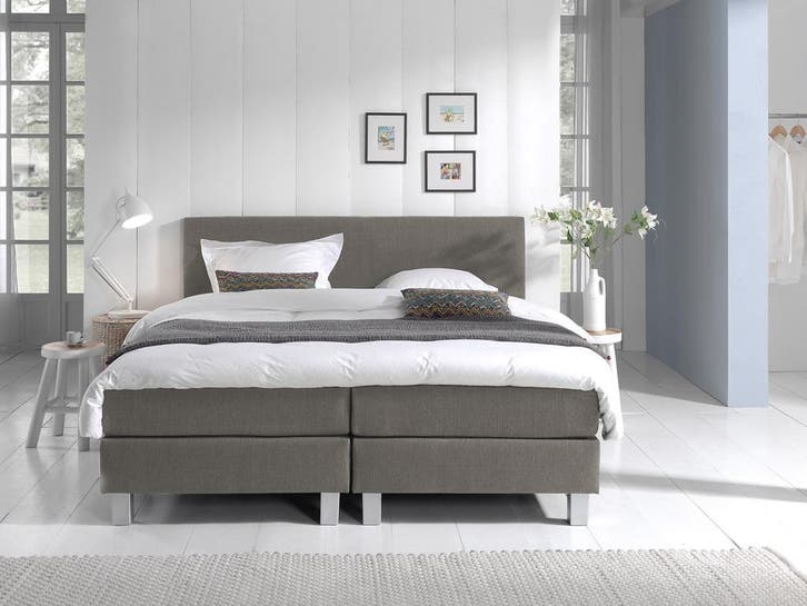 Boxspring Eefje - Beige - 200 x 200 cm, Huis en Inrichting, Slaapkamer | Boxsprings, 200 cm, Beige, Overige maten, Tweepersoons