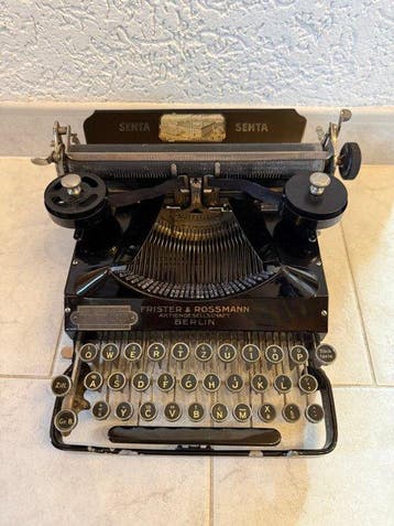 Senta Typewriter - Frister & Rossmann AG Berlin Deutschland