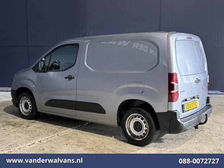 Opel Combo | 1.5D 102pk L1H1 Euro6 Airco | Trekhaak |, Auto's, Gebruikt, Euro 6, Dealer onderhouden, Zilver of Grijs