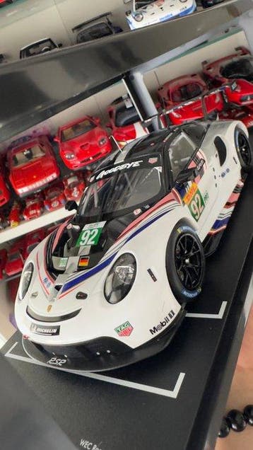 IXO 1:18 - Modelauto - Porsche 911 RSR-19 Goodbye #92 -, Nieuw