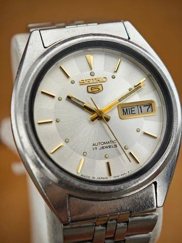 Seiko - 5 Automatic 17 Jewels 7009-8740 – 1973 - Zonder