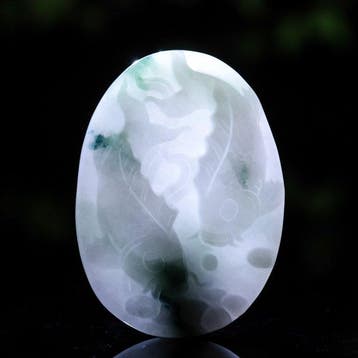 Snijwerk, Natural Jade Dragon Pendant - 44.4 mm -
