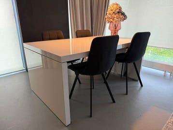 Ligne Roset - Eettafel - Hout, Chroom