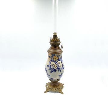 Ada - Petroleumlamp - Porselein, Brons
