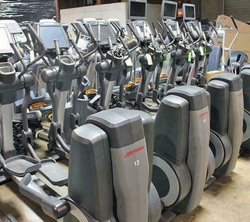 OPHEF crosstrainer Life Fitness 95X Engage NU 1299,- Weg=Weg, Sport en Fitness, Ophalen of Verzenden, Zo goed als nieuw, Benen