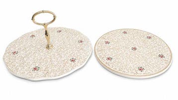 Ensemble de deux plats en faïence fine signés Deggin Jongert