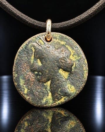 Oud-Romeins, Republiek Brons Ketting met een bronzen