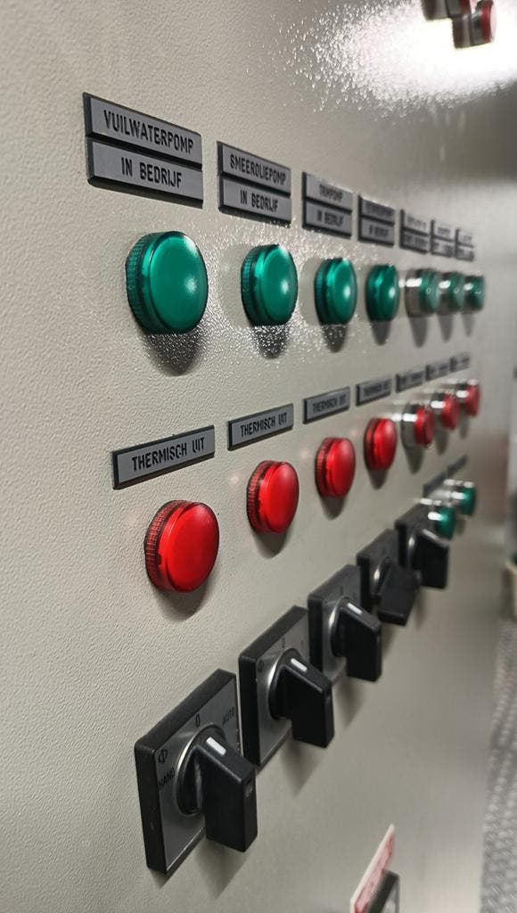 Op zoek naar een scheeps elektricien 7 Dagen per week !!, Diensten en Vakmensen, Elektriciens